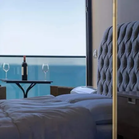 Golden - Luxury * Gjashte
