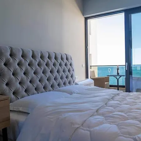 Апартаменты Golden - Luxury