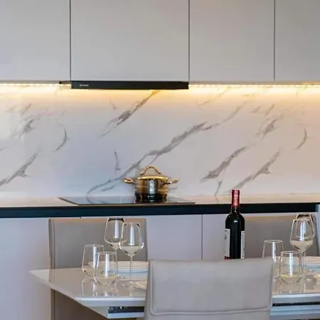 Апартаменты Golden - Luxury