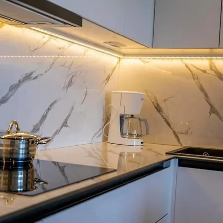 아파트 Golden - Luxury Gjashtë