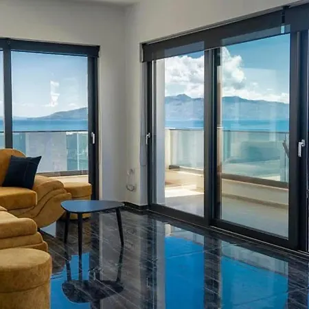 Golden - Luxury 아파트 Gjashtë