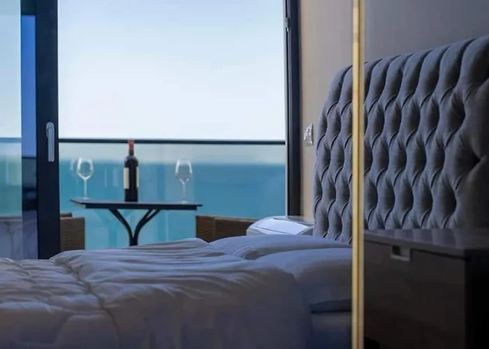 Golden - Luxury * Gjashtë