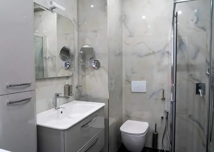 Golden - Luxury * Gjashtë