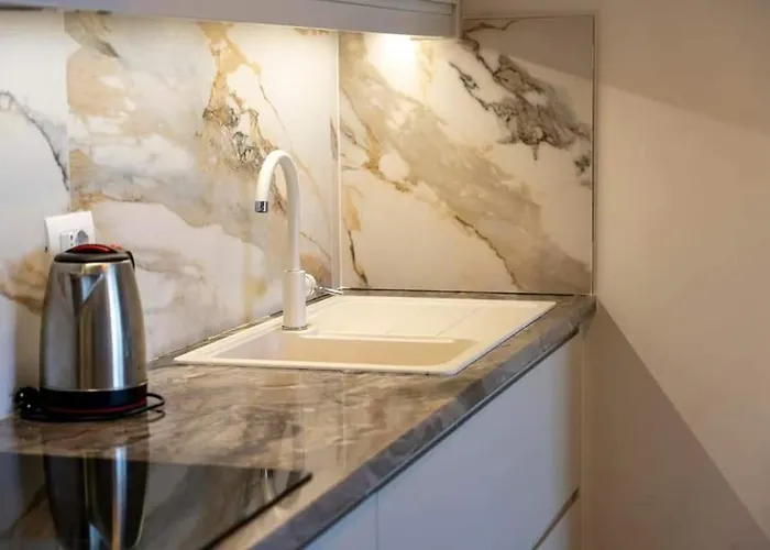 Golden - Luxury Apartment *