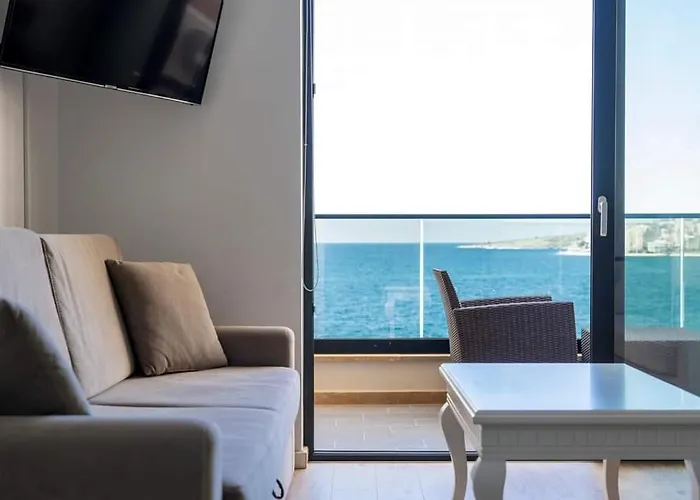 Golden - Luxury Apartment *