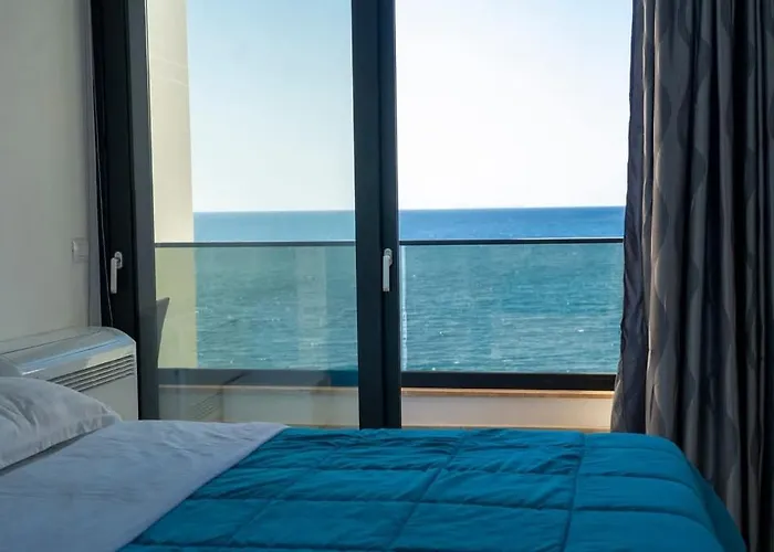 Golden - Luxury Apartment